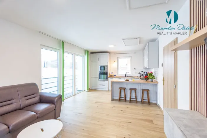 Prodej bytu 3+kk, Trstěnice, 70 m2