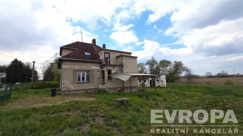 Prodej rodinného domu, Sezemice - Počaply, 150 m2