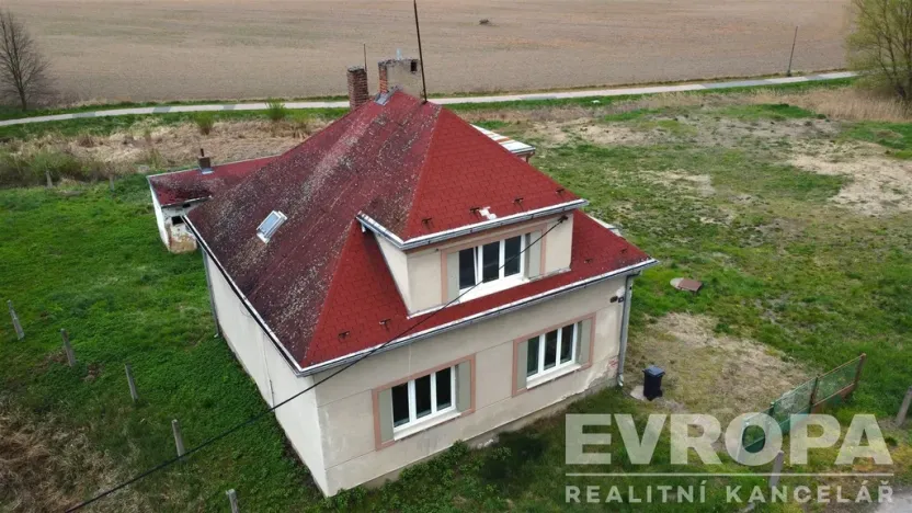 Prodej rodinného domu, Sezemice - Počaply, 150 m2