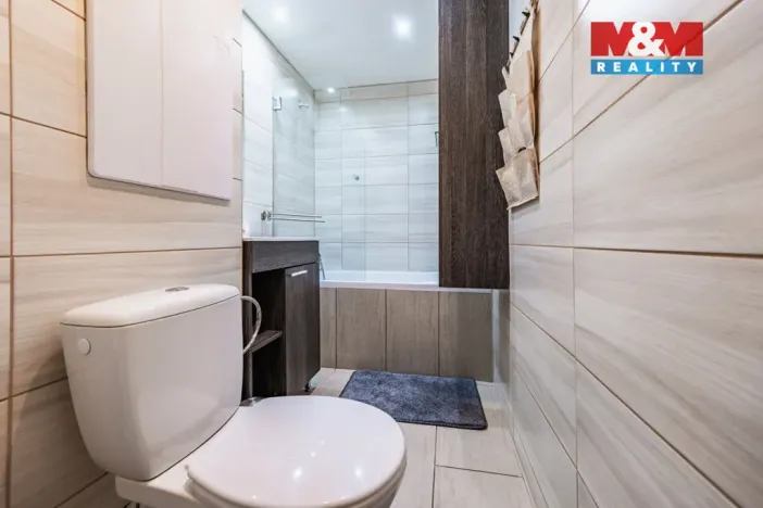 Prodej bytu 2+1, Chomutov, Skalková, 61 m2