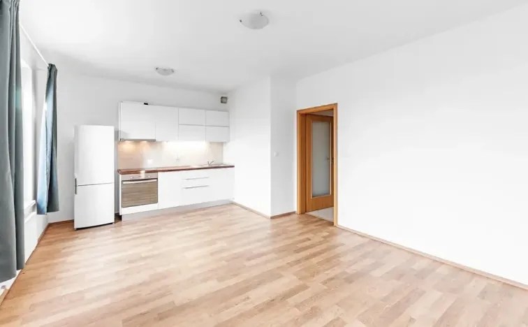 Pronájem bytu 1+kk, Praha - Holešovice, Na Maninách, 41 m2