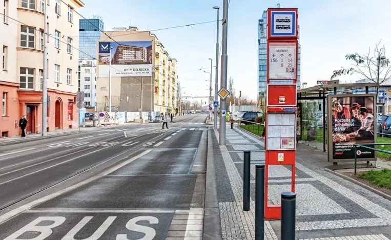 Pronájem bytu 1+kk, Praha - Holešovice, Na Maninách, 41 m2