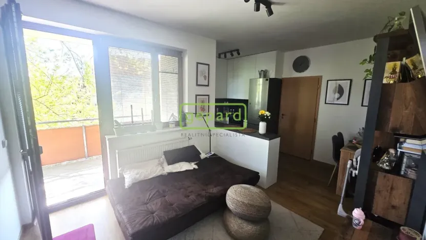 Pronájem bytu 3+kk, Praha, Vladycká, 55 m2