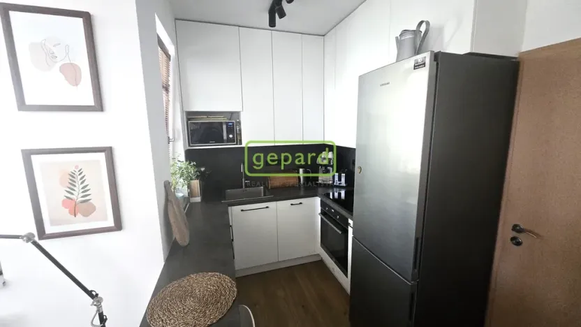 Pronájem bytu 3+kk, Praha, Vladycká, 55 m2