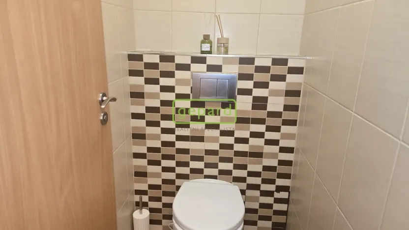 Pronájem bytu 3+kk, Praha, Vladycká, 55 m2