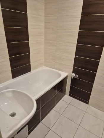 Pronájem bytu 2+1, Děčín - Děčín VI-Letná, 70 m2