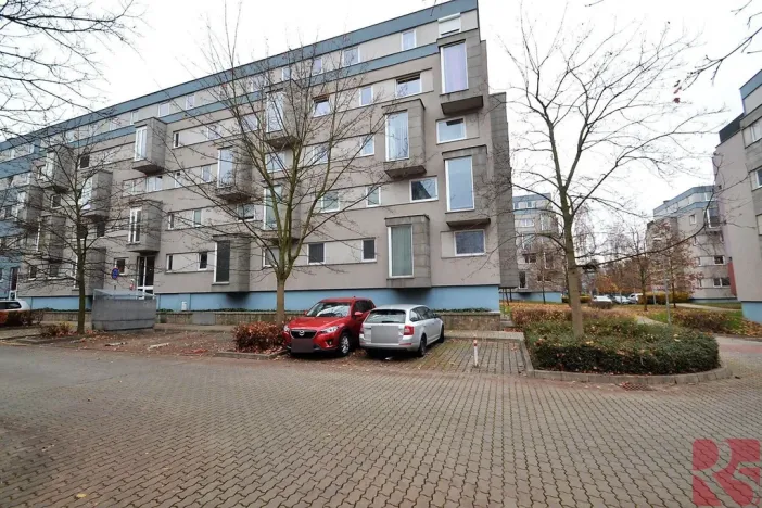 Pronájem garážového stání, Praha - Letňany, Chotěšovská, 14 m2