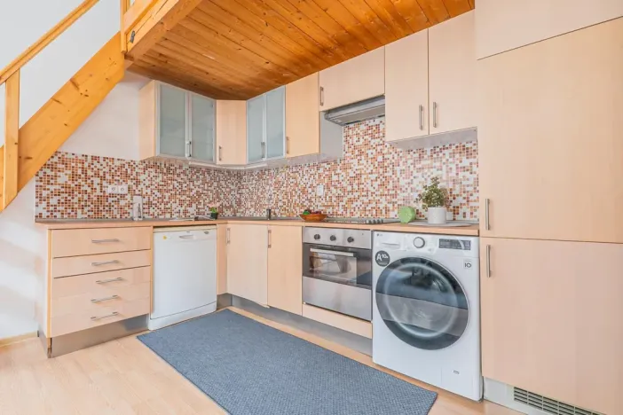 Prodej bytu 2+kk, Praha - Smíchov, Holečkova, 34 m2