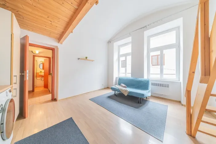 Prodej bytu 2+kk, Praha - Smíchov, Holečkova, 34 m2