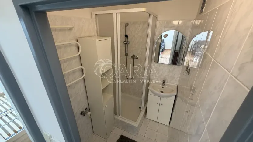 Pronájem bytu 2+kk, Praha - Záběhlice, Jabloňová, 33 m2