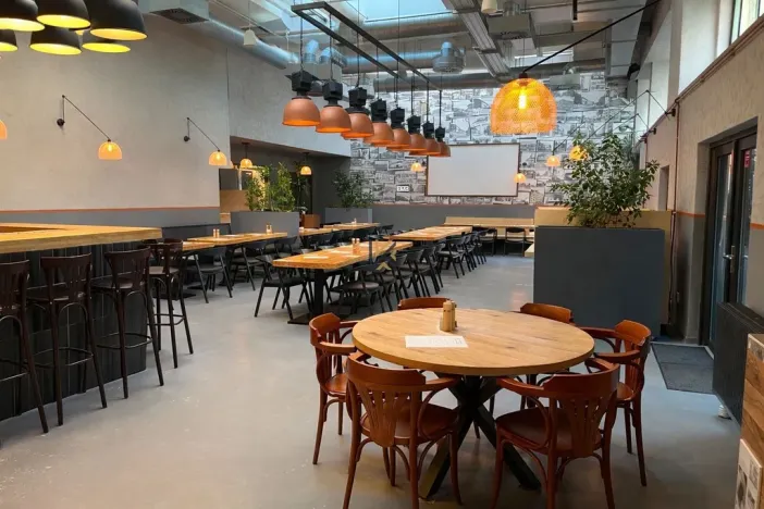 Pronájem kanceláře, Praha, Lihovarská, 368 m2