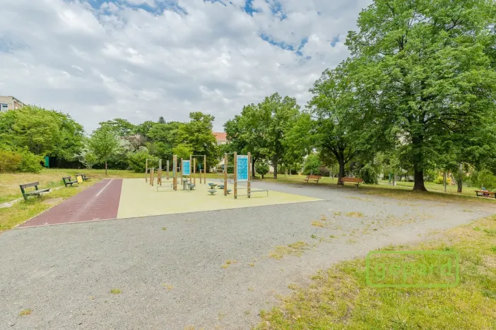 Prodej bytu 2+1, Praha, 28. pluku, 58 m2