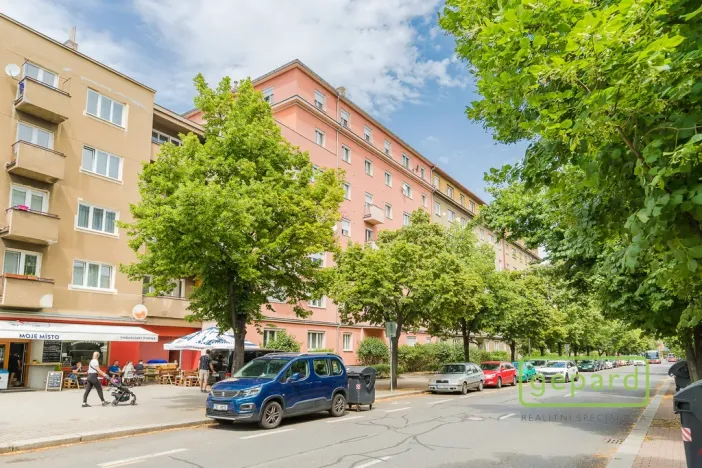 Prodej bytu 2+1, Praha, 28. pluku, 58 m2