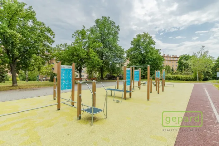 Prodej bytu 2+1, Praha, 28. pluku, 58 m2