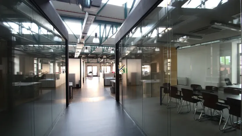 Pronájem kanceláře, Praha, Lihovarská, 706 m2