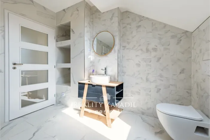 Prodej rodinného domu, Praha - Pitkovice, Žampiónová, 190 m2