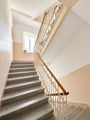 Prodej bytu 2+1, Cheb, Májová, 63 m2