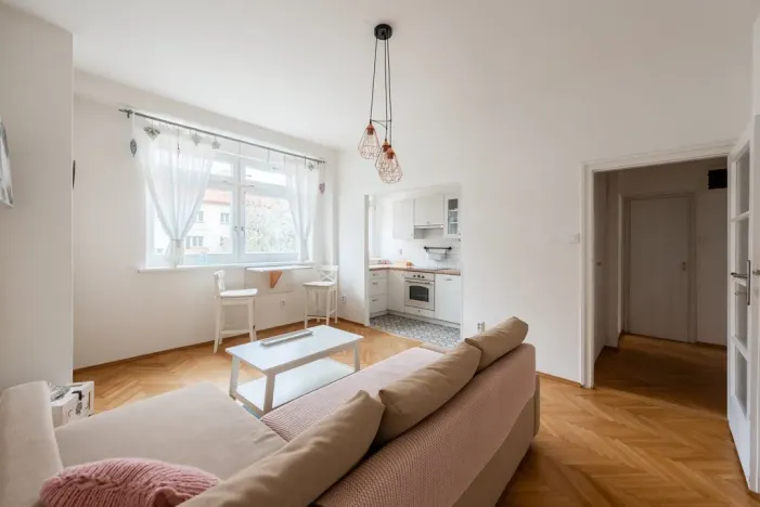 Pronájem bytu 2+kk, Praha - Vršovice, Kišiněvská, 52 m2