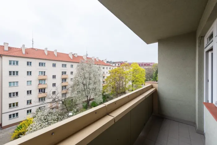 Pronájem bytu 2+kk, Praha - Vršovice, Kišiněvská, 52 m2