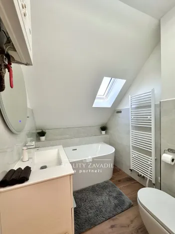 Pronájem bytu 2+kk, Pardubice, Teplého, 40 m2