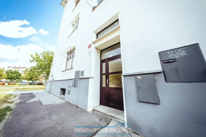 Pronájem bytu 1+1, Znojmo, Rumunská, 44 m2