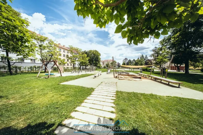 Pronájem bytu 1+1, Znojmo, Rumunská, 44 m2