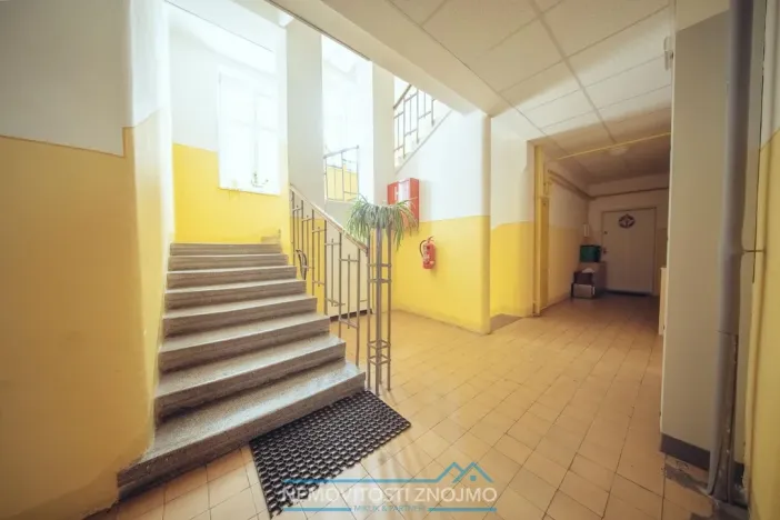 Pronájem bytu 1+1, Znojmo, Rumunská, 44 m2