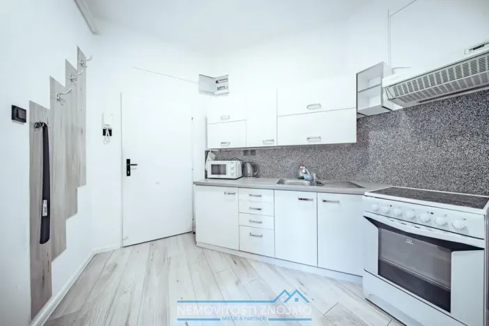 Pronájem bytu 1+1, Znojmo, Rumunská, 44 m2