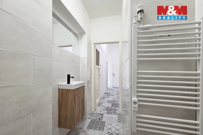 Pronájem bytu 3+1, Karlovy Vary, I. P. Pavlova, 80 m2