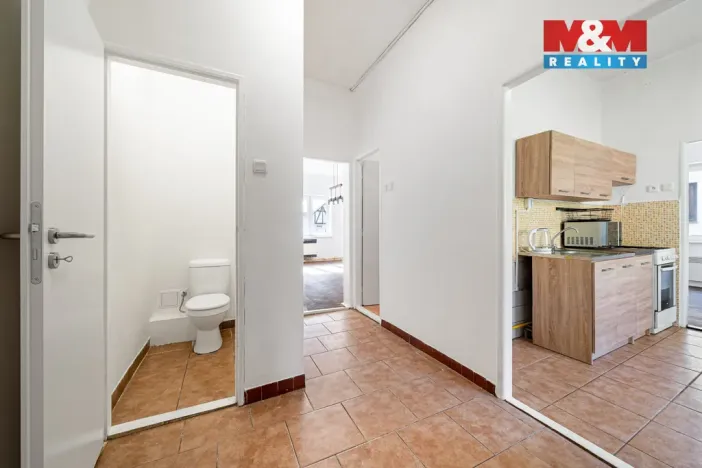 Prodej bytu 3+1, Oloví - Hory, 74 m2