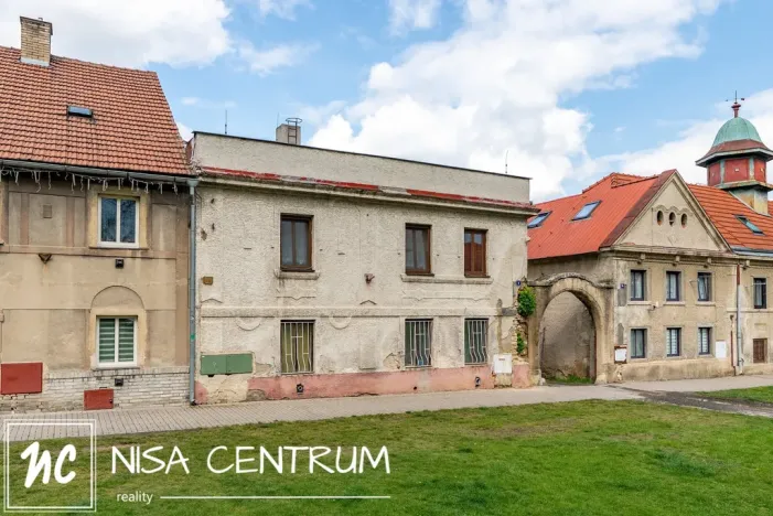 Prodej rodinného domu, Smečno, nám. T. G. Masaryka, 460 m2