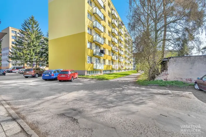 Pronájem bytu 1+kk, Dvůr Králové nad Labem, Macharova, 27 m2