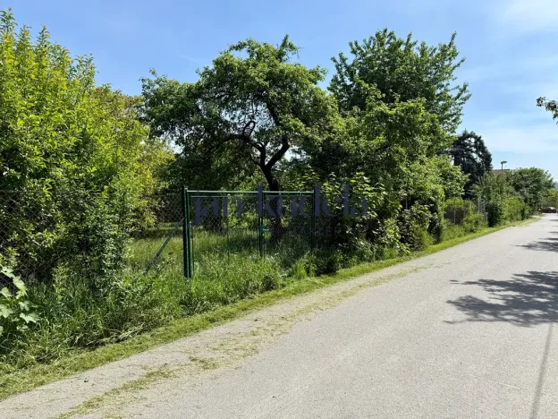 Pronájem zahrady, Brno, Terezy Novákové, 2336 m2