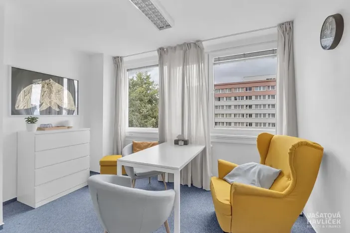 Pronájem kanceláře, Hradec Králové, Akademika Heyrovského, 30 m2