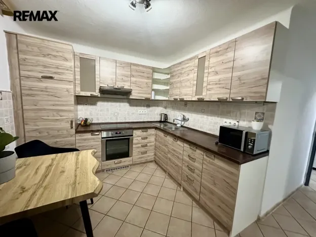 Pronájem bytu 3+kk, Jindřichův Hradec - Jindřichův Hradec II, Sládkova, 63 m2