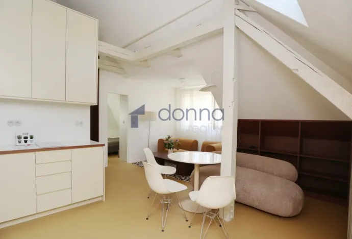 Pronájem bytu 2+kk, Praha, Fetrovská, 53 m2