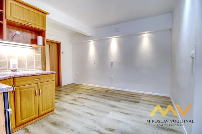 Pronájem bytu 2+kk, Hradec Králové, Střelecká, 38 m2