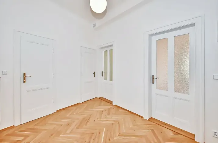 Pronájem bytu 3+1, Praha - Malá Strana, Karmelitská, 95 m2
