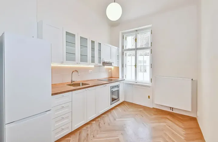 Pronájem bytu 3+1, Praha - Malá Strana, Karmelitská, 95 m2