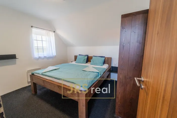 Prodej apartmánu, Strachotín, Sklepní, 160 m2