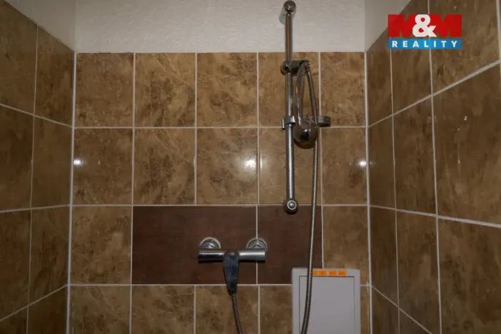 Pronájem obchodního prostoru, Teplice - Trnovany, Masarykova třída, 200 m2