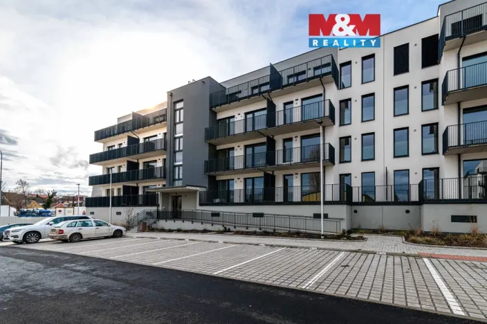 Pronájem bytu 1+kk, Kladno - Dubí, Ke křížku, 28 m2