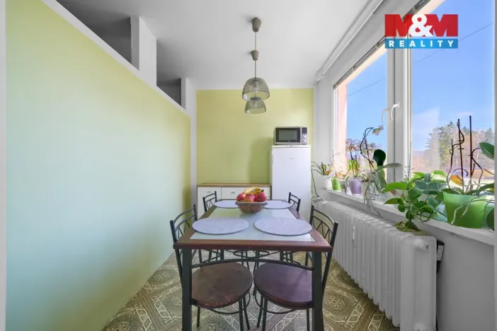 Prodej bytu 3+1, Broumov - Olivětín, Dukelská, 53 m2