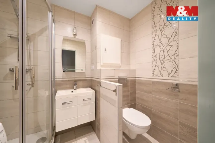 Prodej bytu 3+1, Broumov - Olivětín, Dukelská, 53 m2