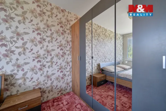 Prodej bytu 3+1, Broumov - Olivětín, Dukelská, 53 m2