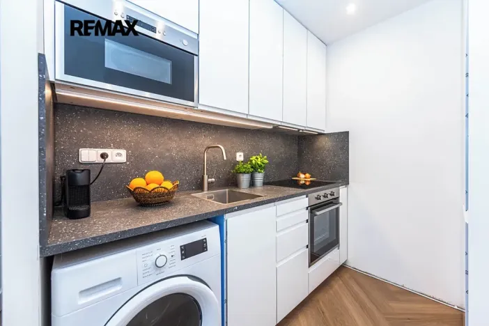 Pronájem bytu 2+kk, Praha - Řepy, Makovského, 45 m2