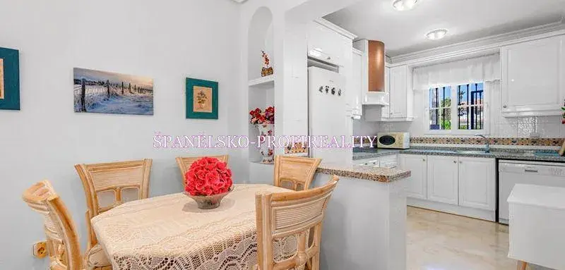 Prodej vily, Alicante, Španělsko, 87 m2