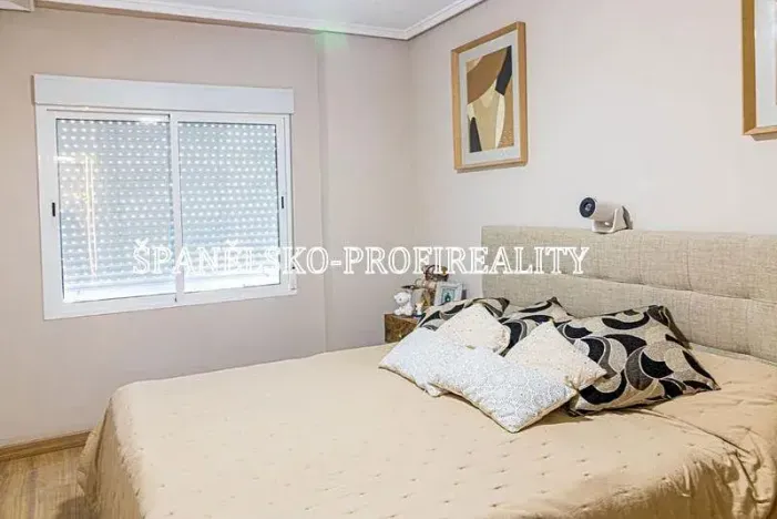 Prodej bytu 4+kk, Alicante, Španělsko, 102 m2