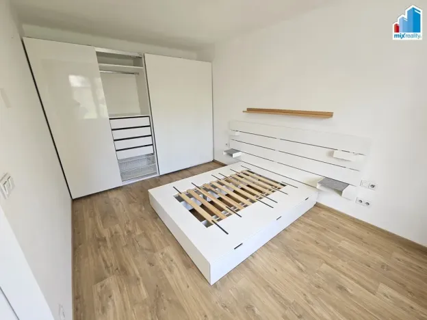 Pronájem bytu 1+kk, Plzeň - Východní Předměstí, Strnadova, 54 m2