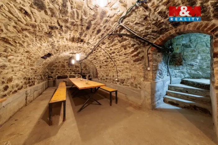 Prodej činžovního domu, Hroznětín, Mlýnská, 327 m2